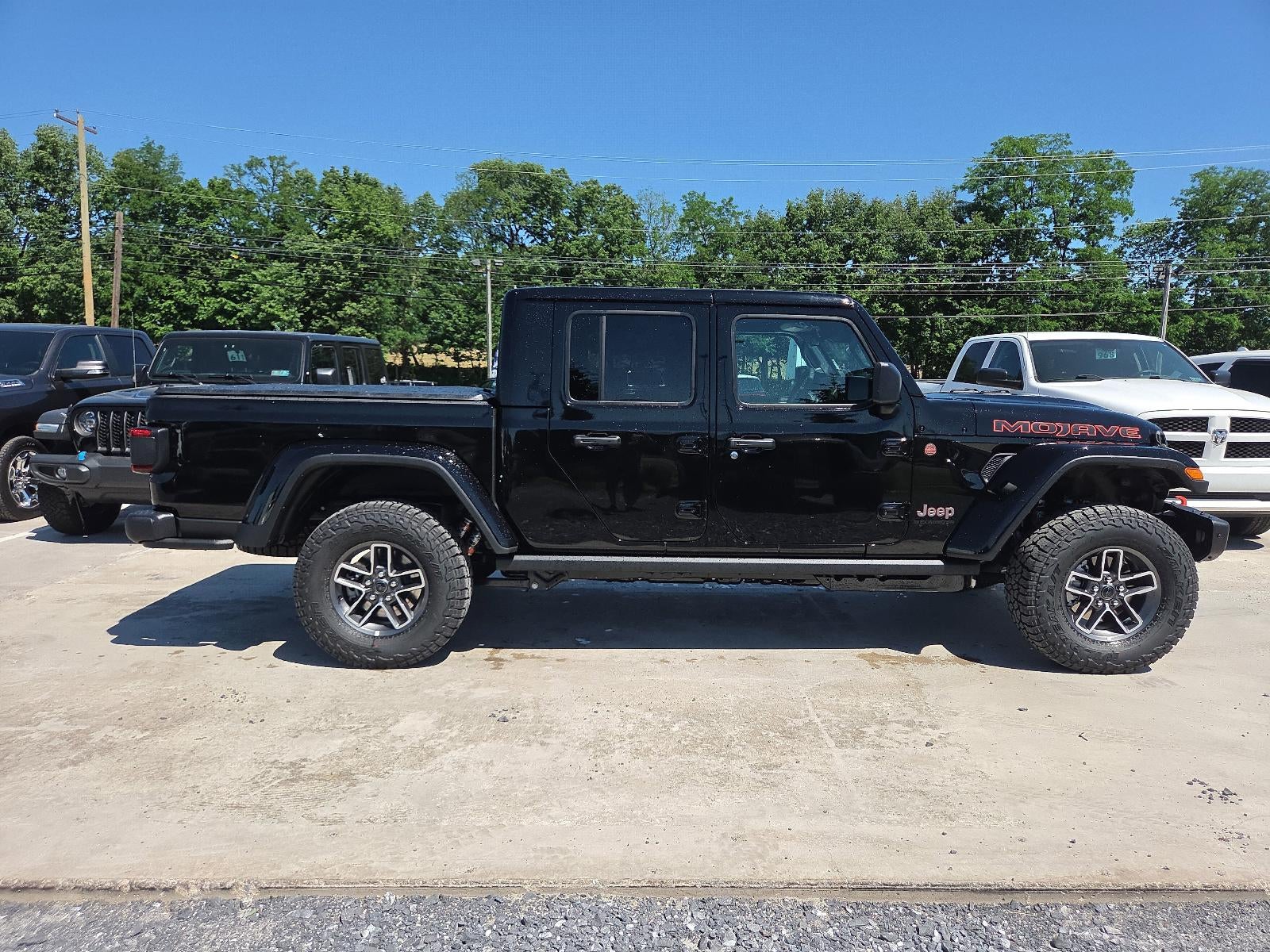 2026 Jeep Gladiator Mojave X 4x4