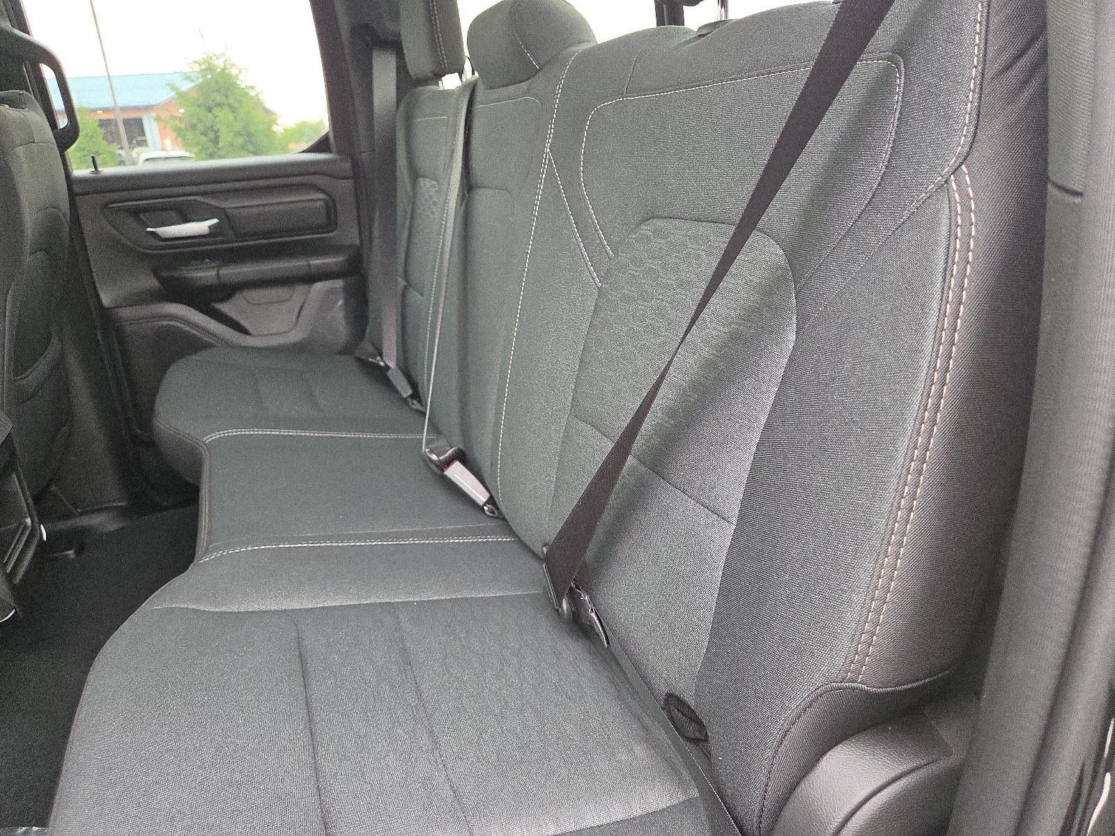 2026 RAM 1500 Express 4x4 Quad Cab 6'4" Box