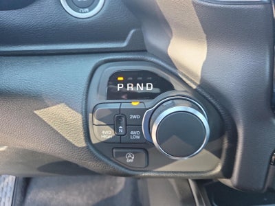 2026 RAM 1500 Express 4x4 Crew Cab 5'7" Box