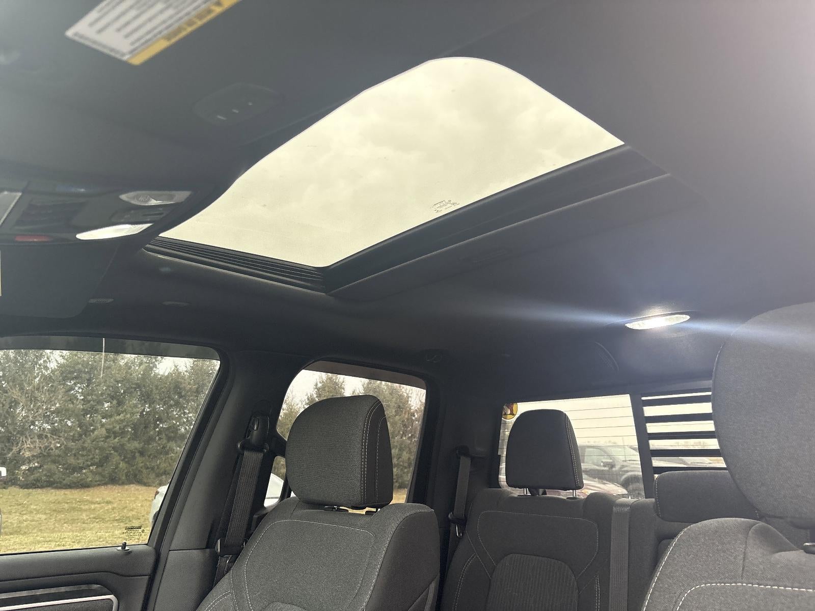 2019 RAM 1500 Big Horn/Lone Star 4x4 Quad Cab 6'4" Box