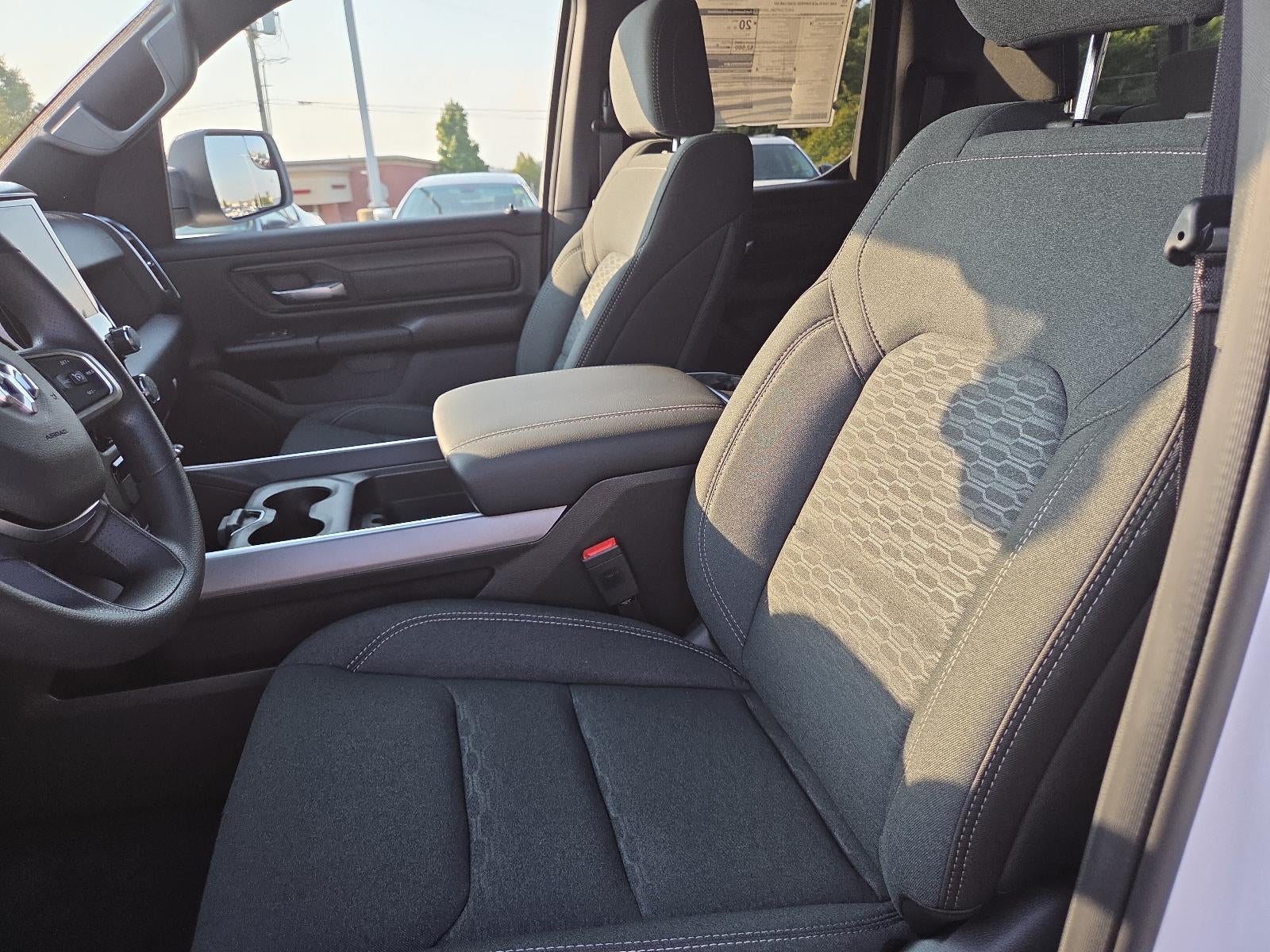 2026 RAM 1500 Express 4x4 Quad Cab 6'4" Box