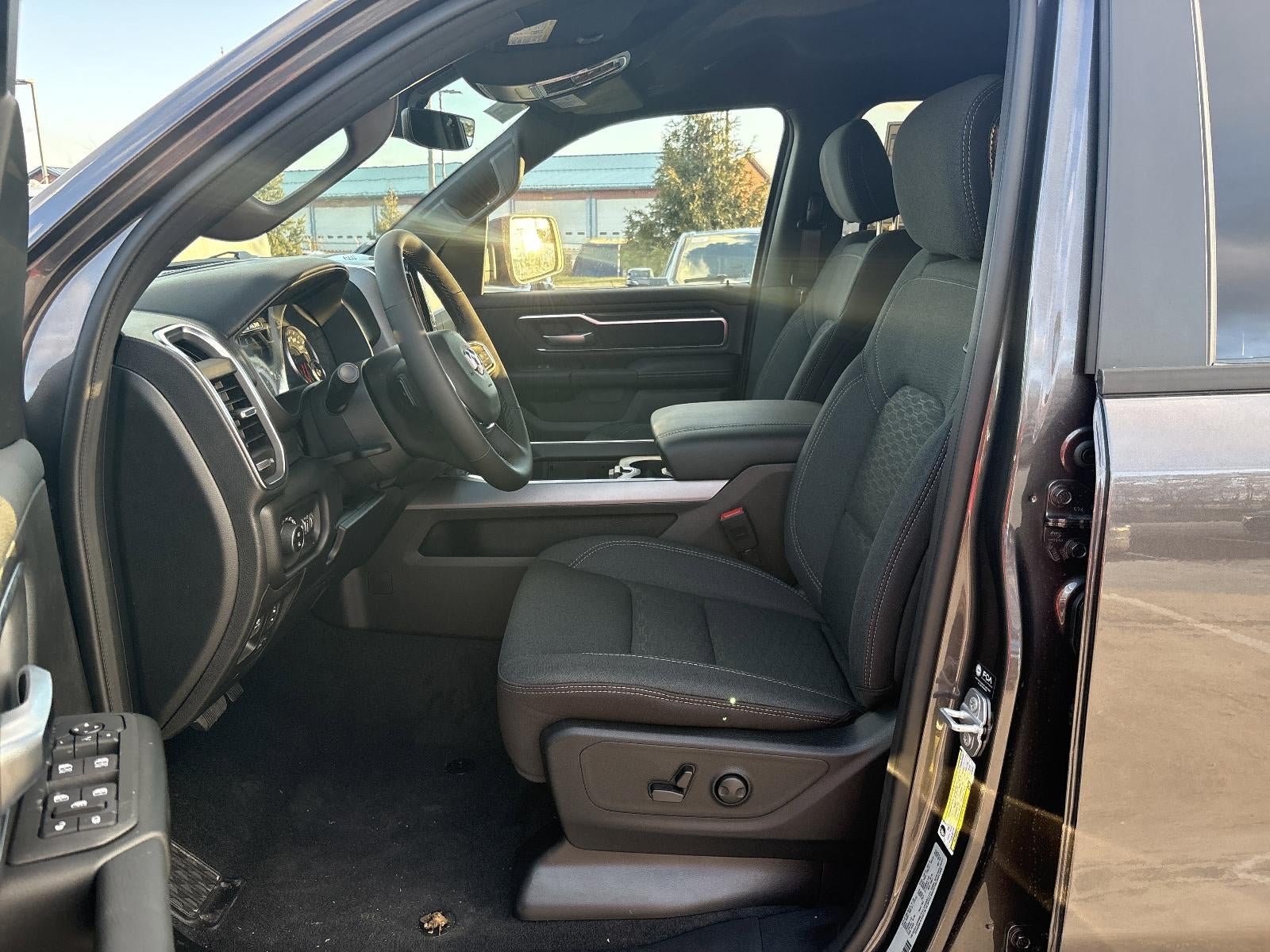 2026 RAM 1500 Big Horn 4x4 Crew Cab 5'7" Box