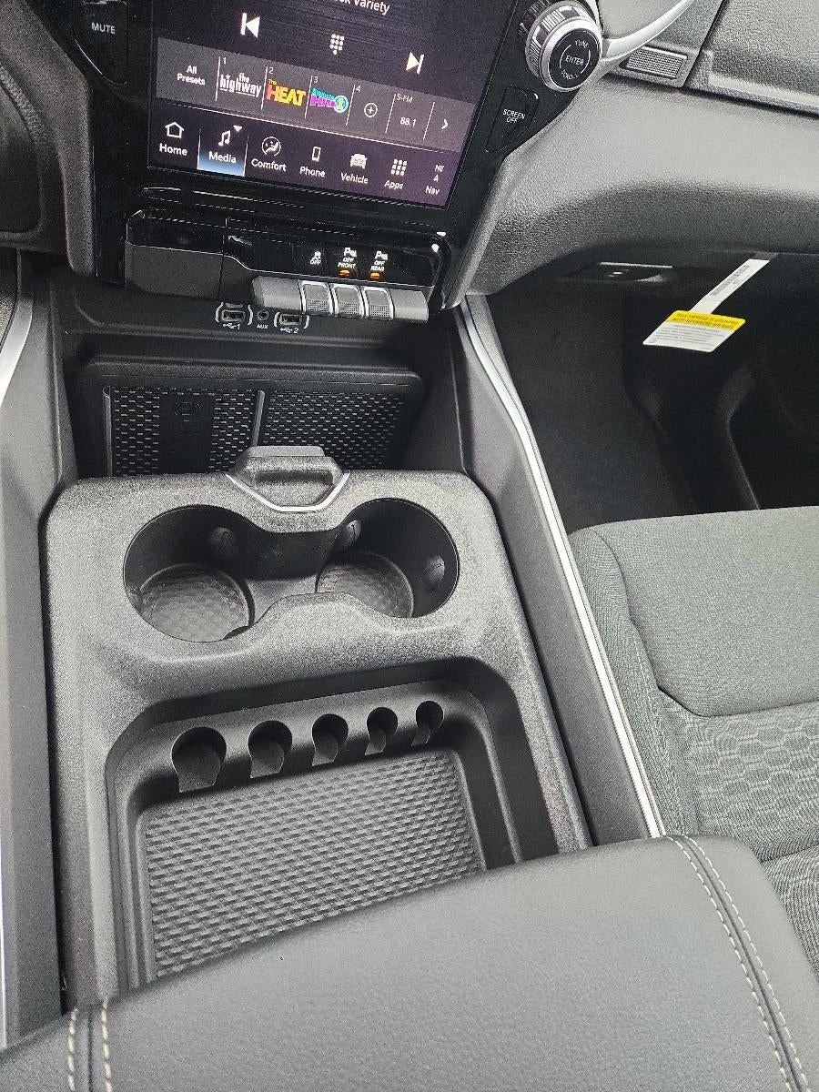 2026 RAM 1500 Big Horn 4x4 Crew Cab 5'7" Box