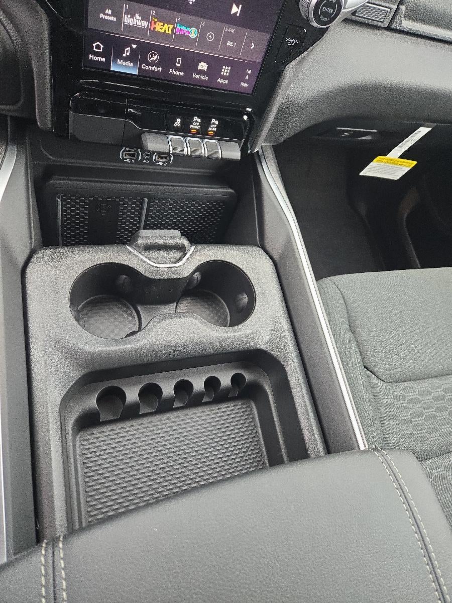 2026 RAM 1500 Big Horn 4x4 Crew Cab 5'7" Box