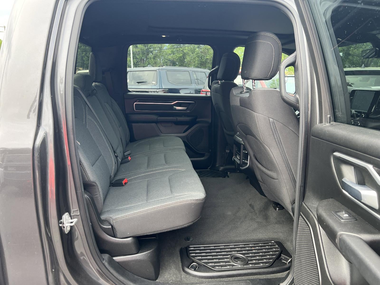 2022 RAM 1500 Big Horn 4x4 Crew Cab 5'7" Box
