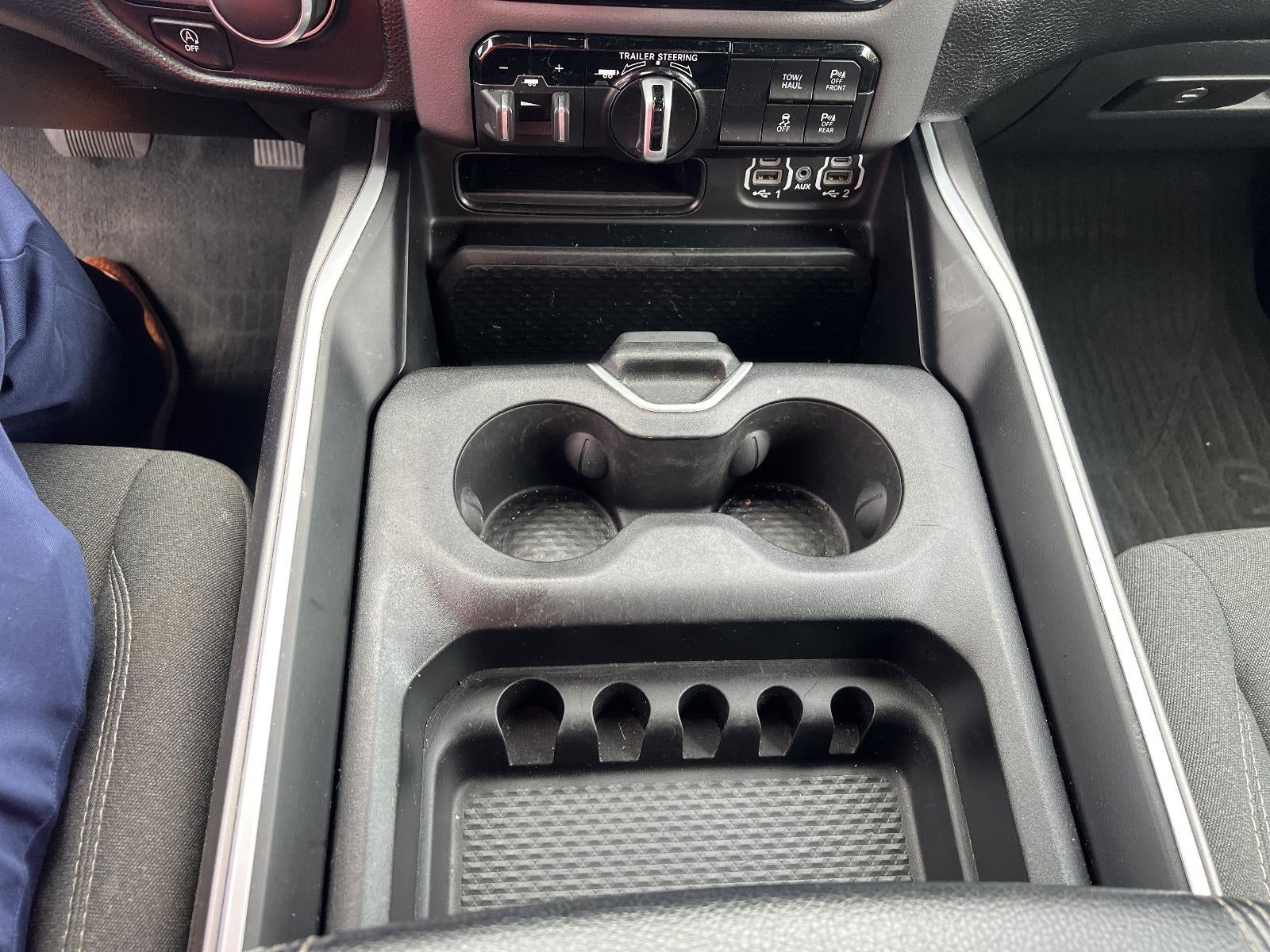 2022 RAM 1500 Big Horn 4x4 Crew Cab 5'7" Box