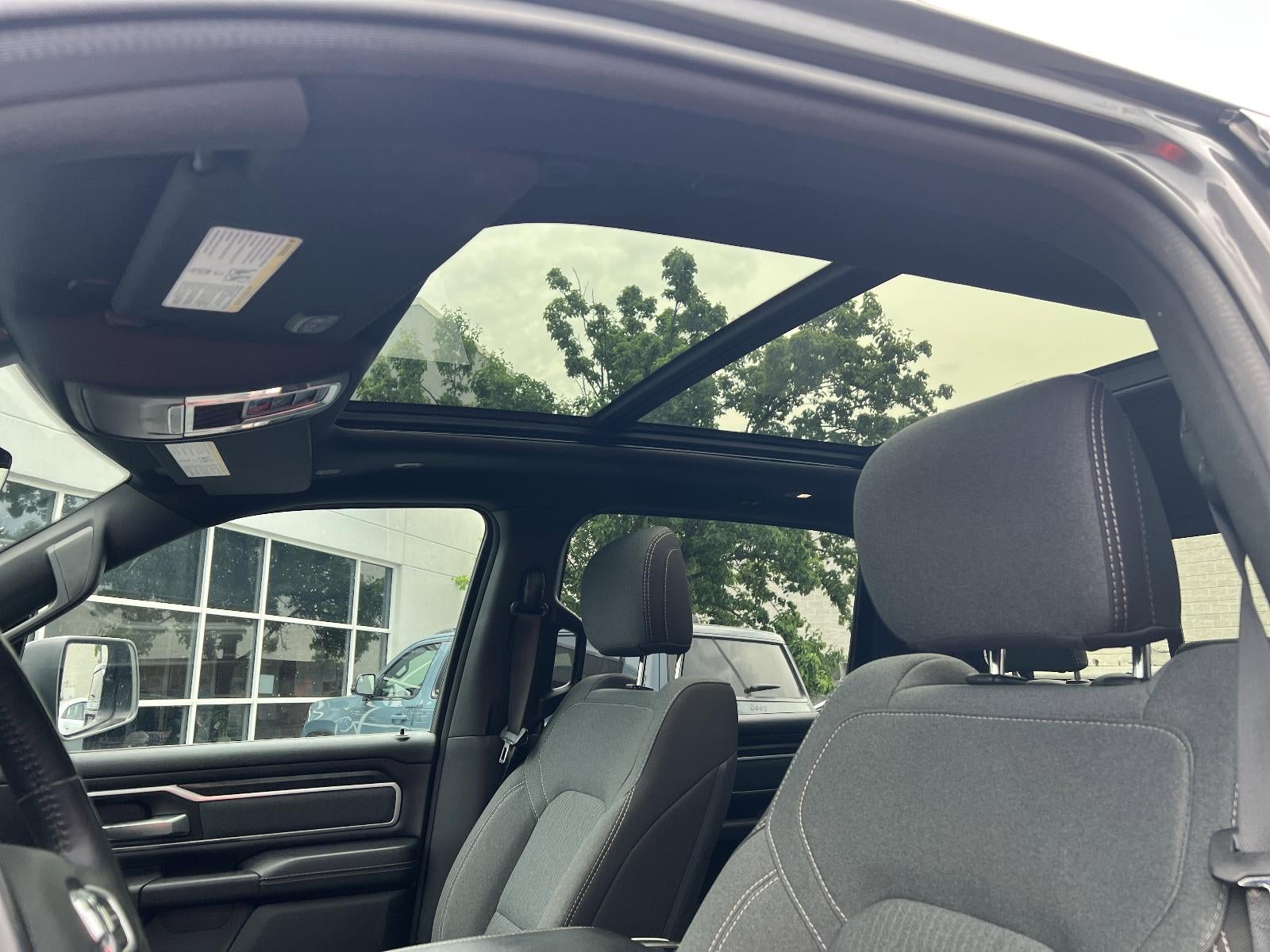 2022 RAM 1500 Big Horn 4x4 Crew Cab 5'7" Box