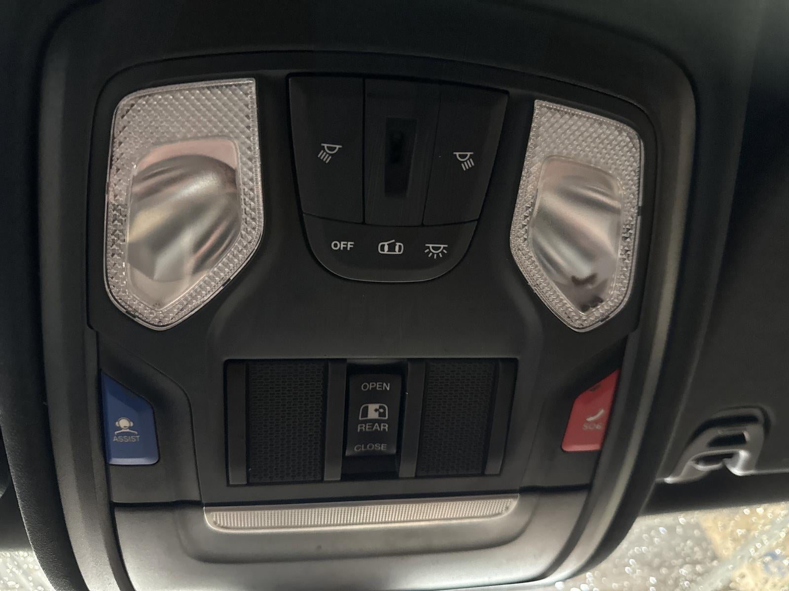 2022 RAM 1500 Big Horn 4x4 Crew Cab 5'7" Box