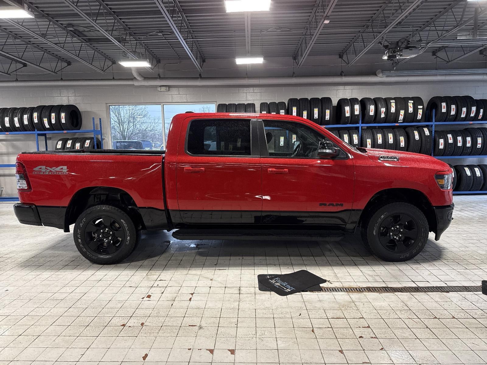 2022 RAM 1500 Big Horn 4x4 Crew Cab 5'7" Box