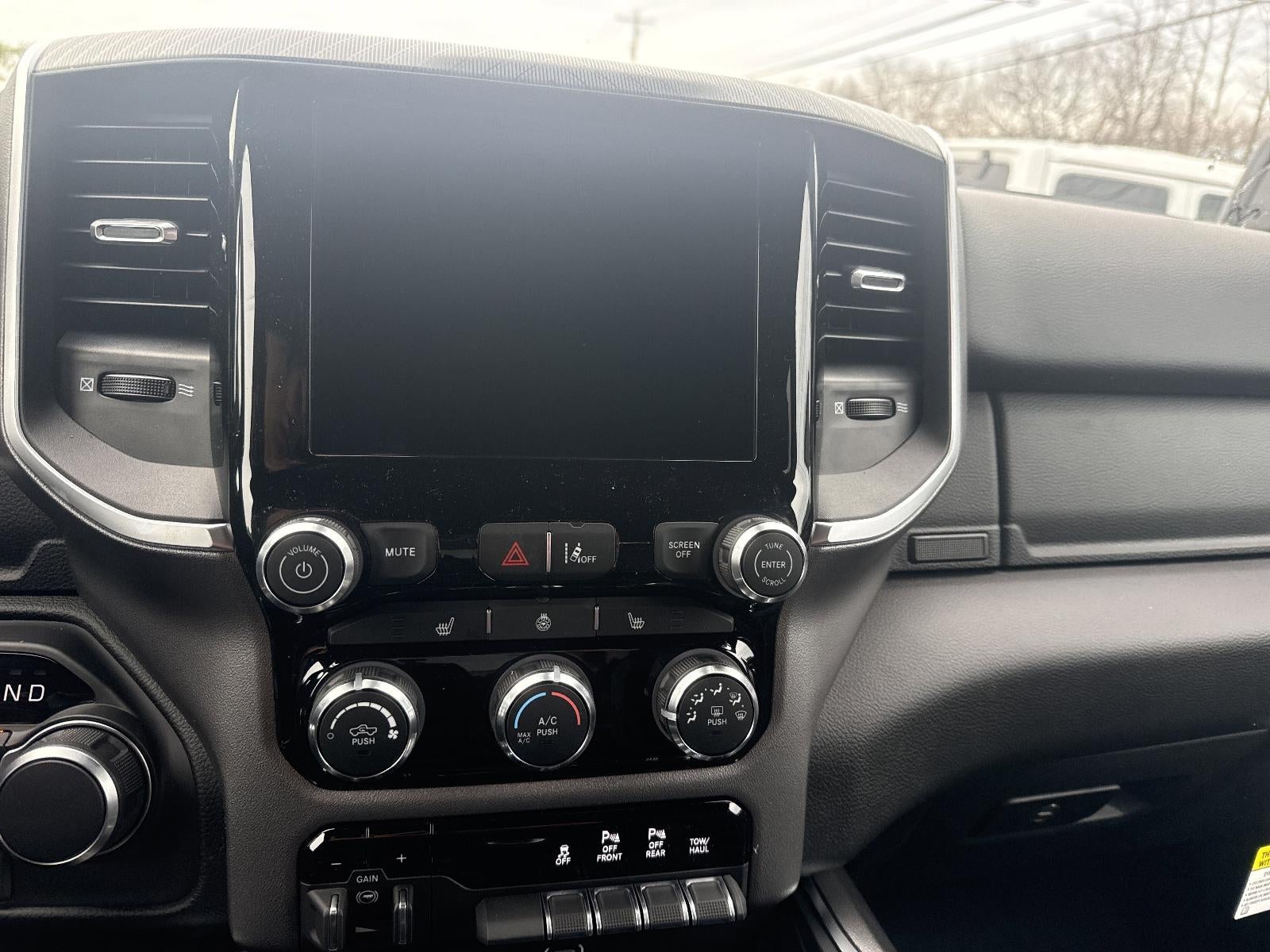 2026 RAM 1500 Big Horn 4x4 Crew Cab 5'7" Box