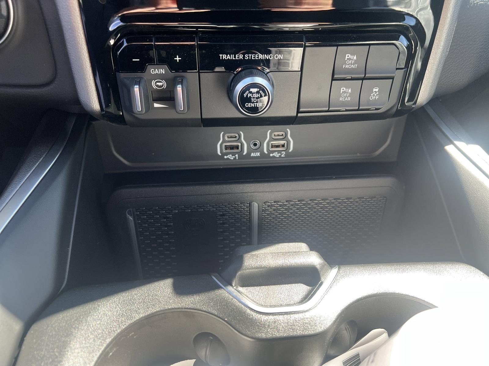 2026 RAM 1500 Big Horn 4x4 Crew Cab 5'7" Box