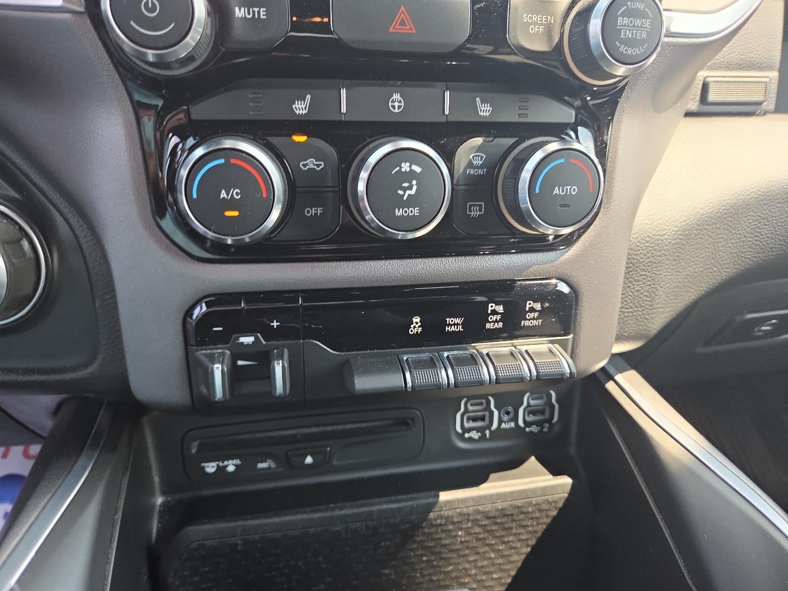 2019 RAM 1500 Big Horn/Lone Star 4x4 Crew Cab 5'7" Box