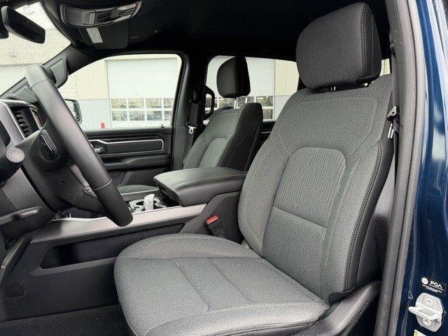 2022 RAM 1500 Big Horn 4x4 Crew Cab 5'7" Box