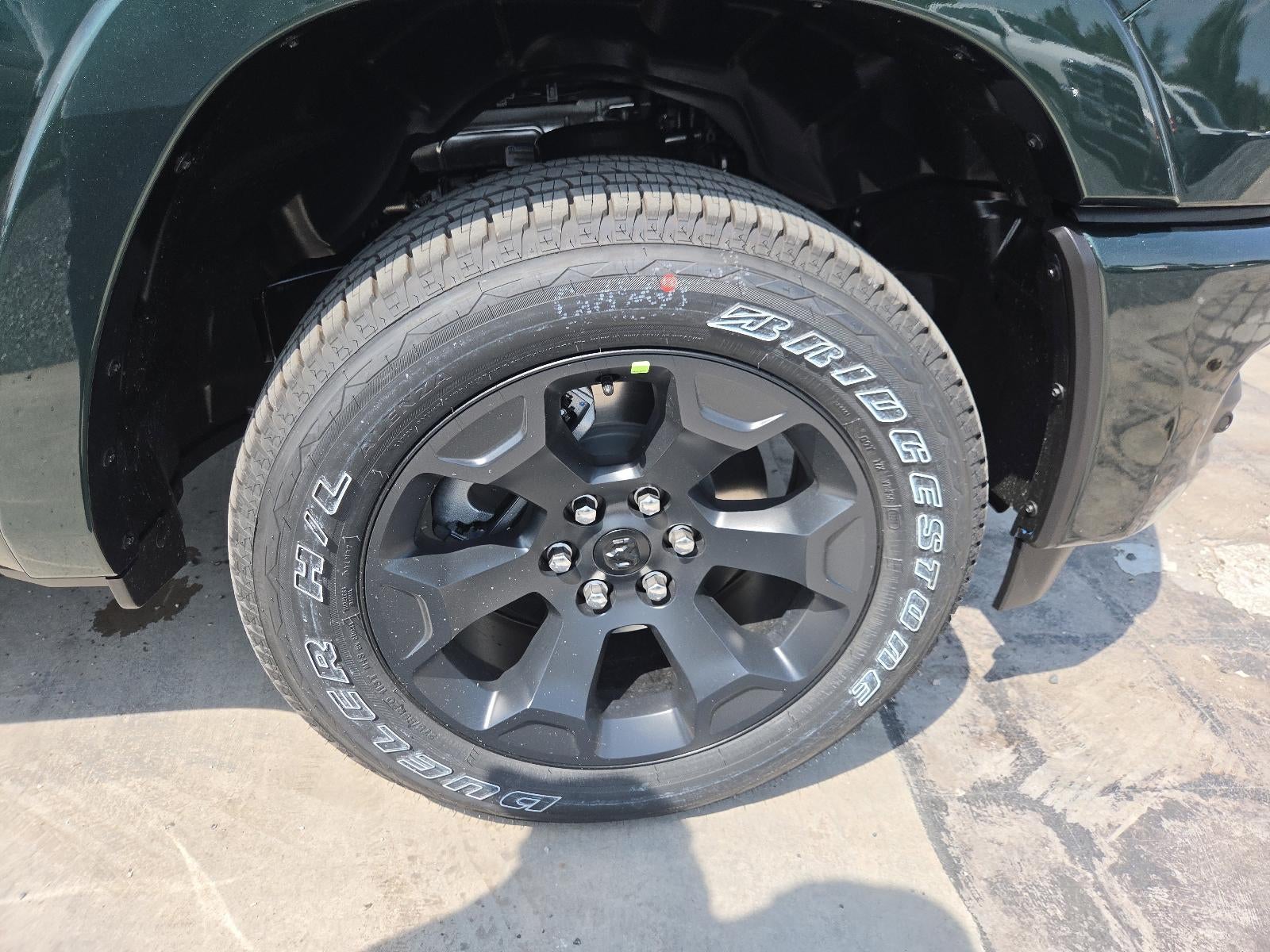 2026 RAM 1500 Big Horn 4x4 Crew Cab 5'7" Box