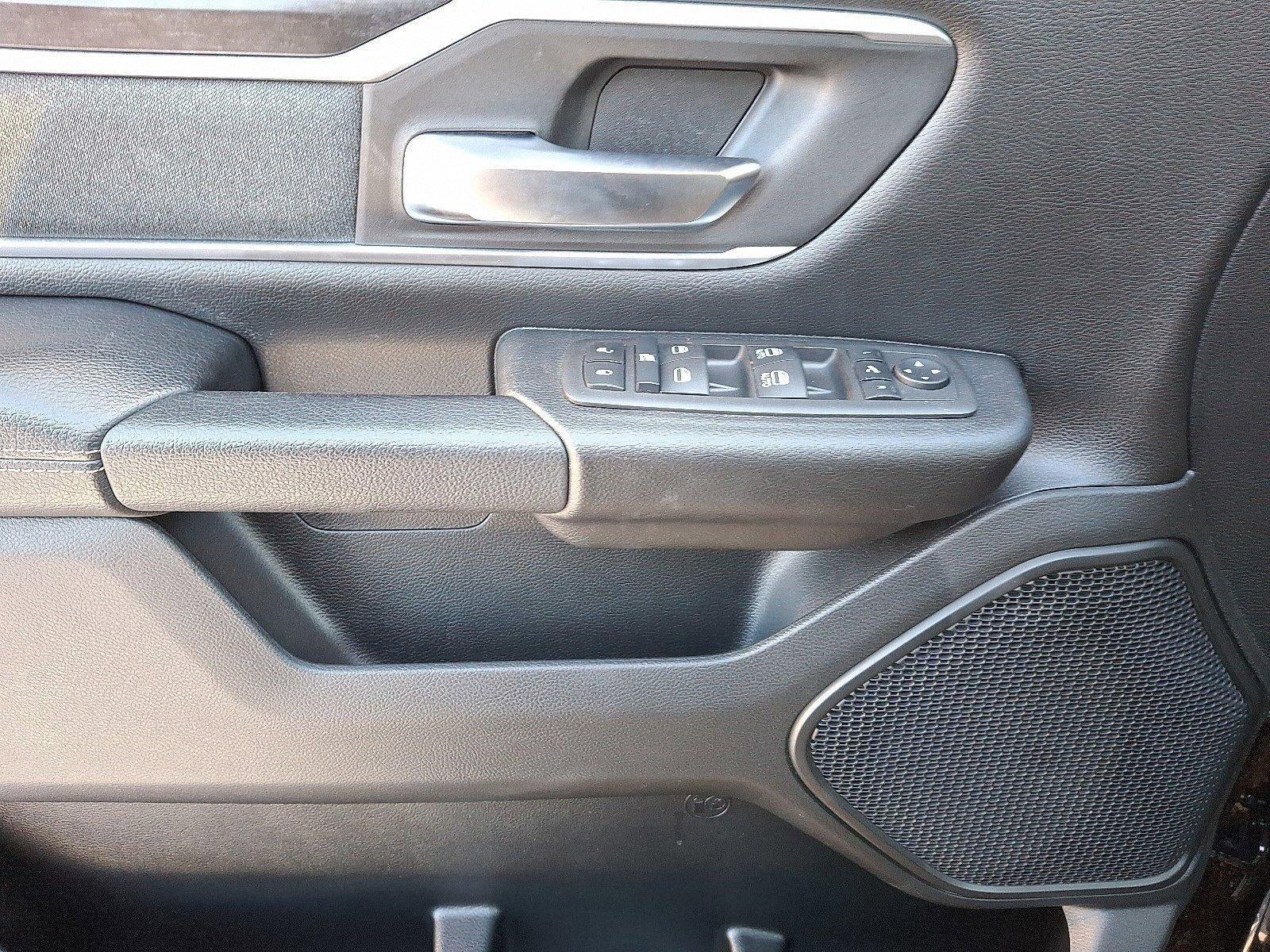 2022 RAM 1500 Big Horn 4x4 Crew Cab 5'7" Box