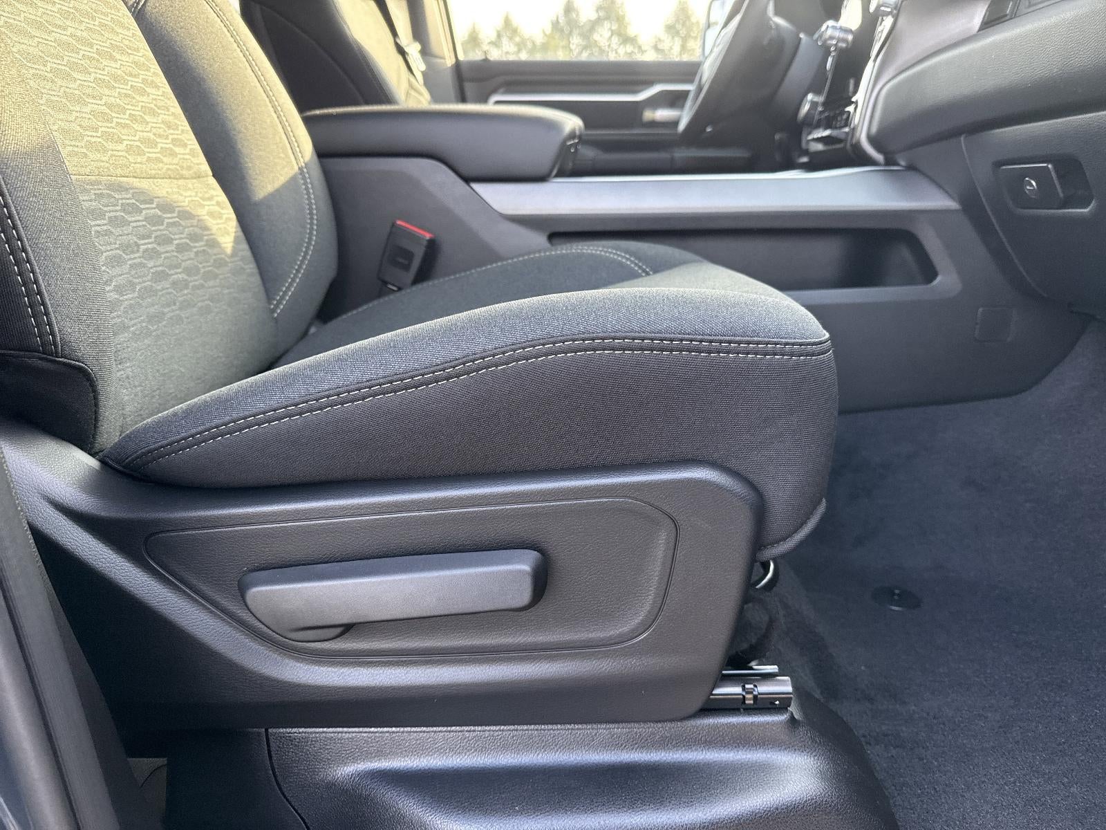 2026 RAM 1500 Big Horn 4x4 Crew Cab 5'7" Box