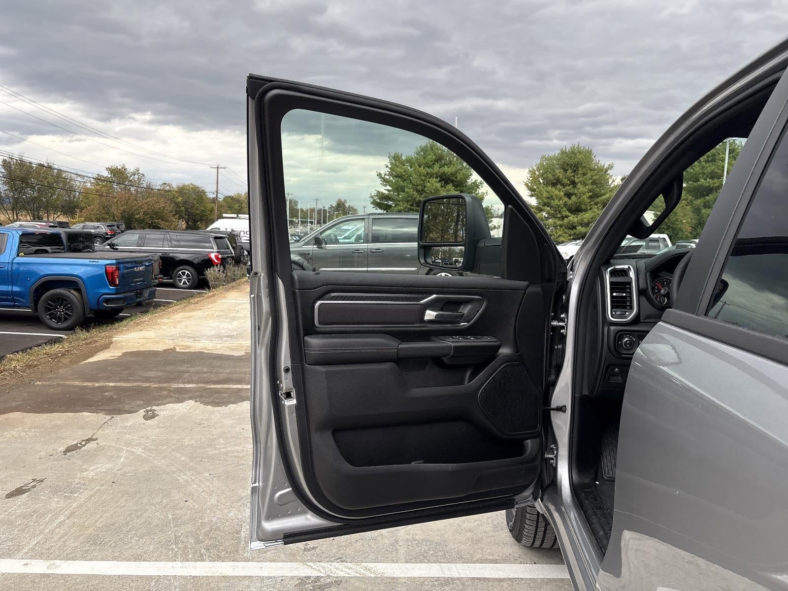 2026 RAM 1500 Big Horn 4x4 Crew Cab 5'7" Box