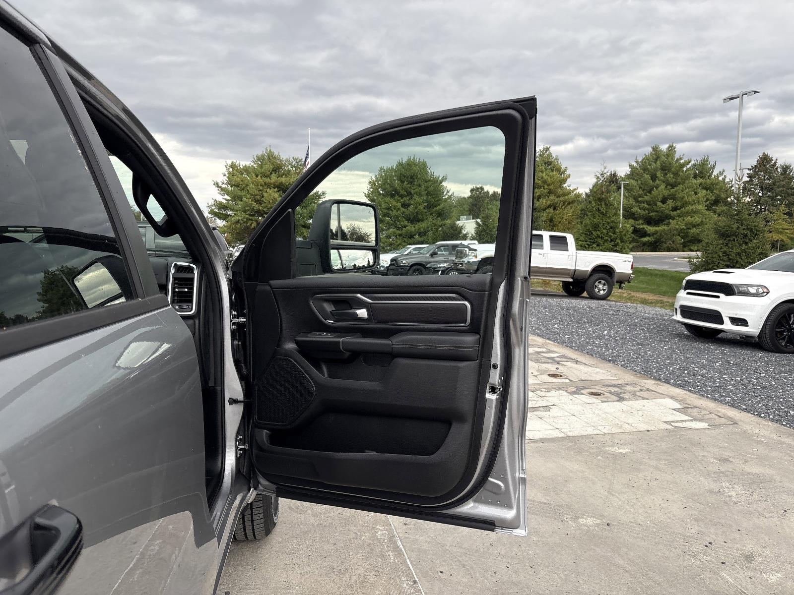 2026 RAM 1500 Big Horn 4x4 Crew Cab 5'7" Box