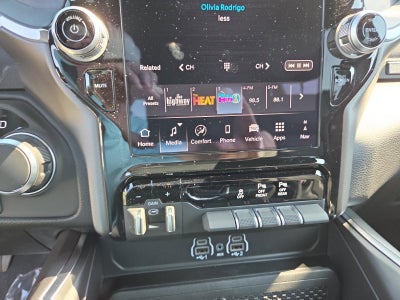 2026 RAM 1500 Big Horn 4x4 Crew Cab 5'7" Box