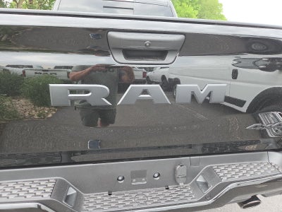 2026 RAM 1500 Express 4x4 Crew Cab 5'7" Box