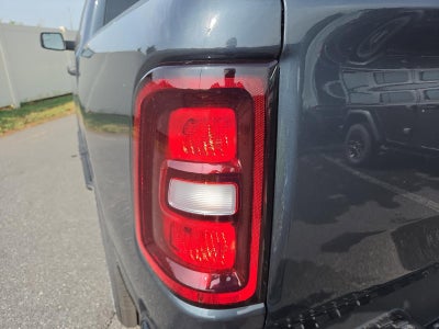 2026 RAM 1500 Express 4x4 Crew Cab 5'7" Box