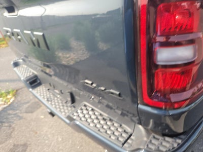 2026 RAM 1500 Express 4x4 Crew Cab 5'7" Box