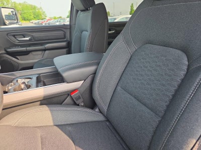 2026 RAM 1500 Express 4x4 Crew Cab 5'7" Box
