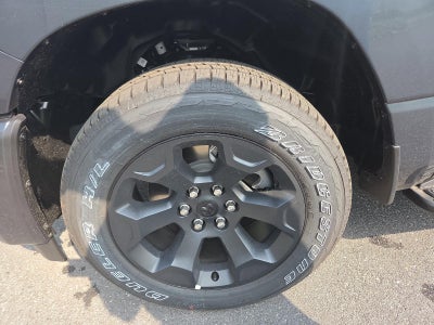 2026 RAM 1500 Express 4x4 Crew Cab 5'7" Box