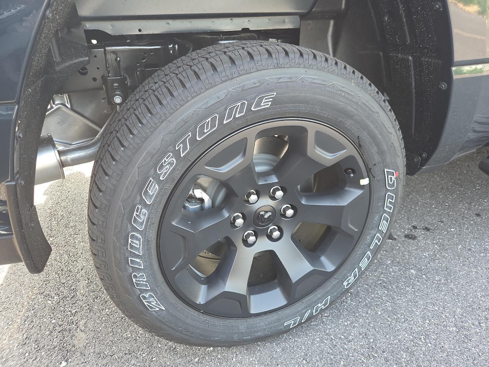 2026 RAM 1500 Express 4x4 Crew Cab 5'7" Box