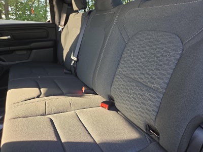2026 RAM 1500 Express 4x4 Crew Cab 5'7" Box