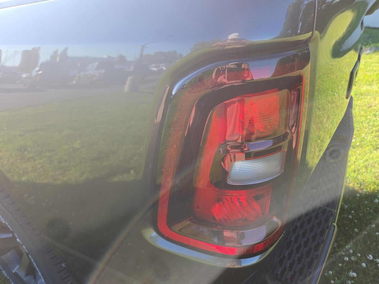 2026 RAM 1500 Express 4x4 Crew Cab 5'7" Box