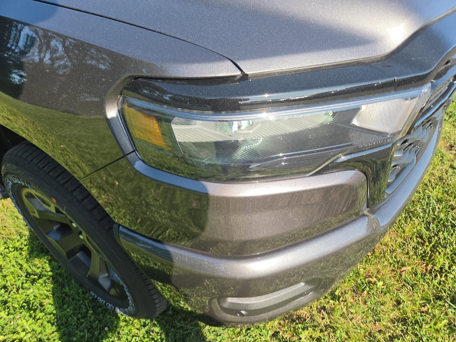 2026 RAM 1500 Express 4x4 Crew Cab 5'7" Box