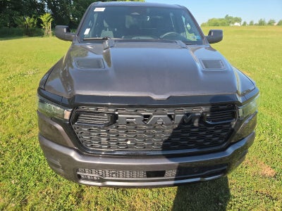 2026 RAM 1500 Express 4x4 Crew Cab 5'7" Box