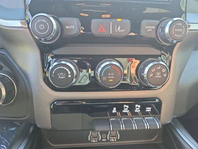 2026 RAM 1500 Express 4x4 Crew Cab 5'7" Box