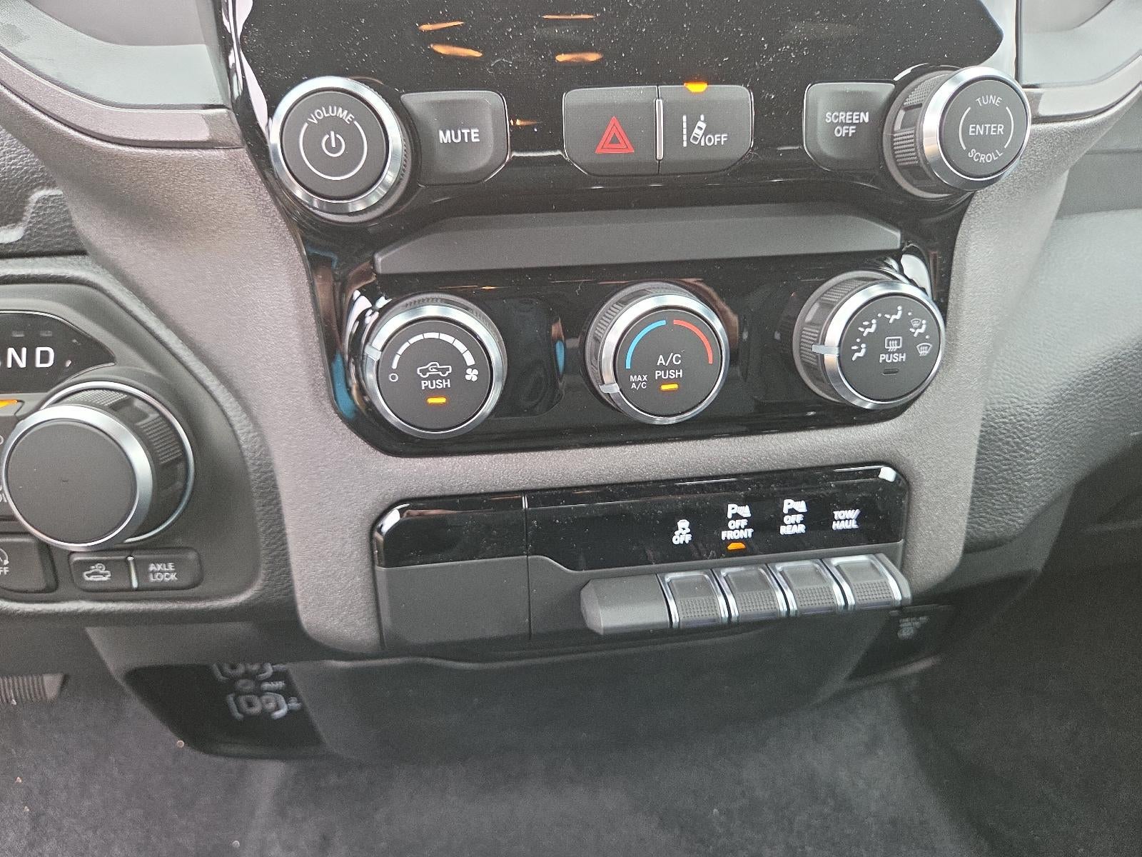 2026 RAM 1500 Warlock 4x4 Crew Cab 5'7" Box