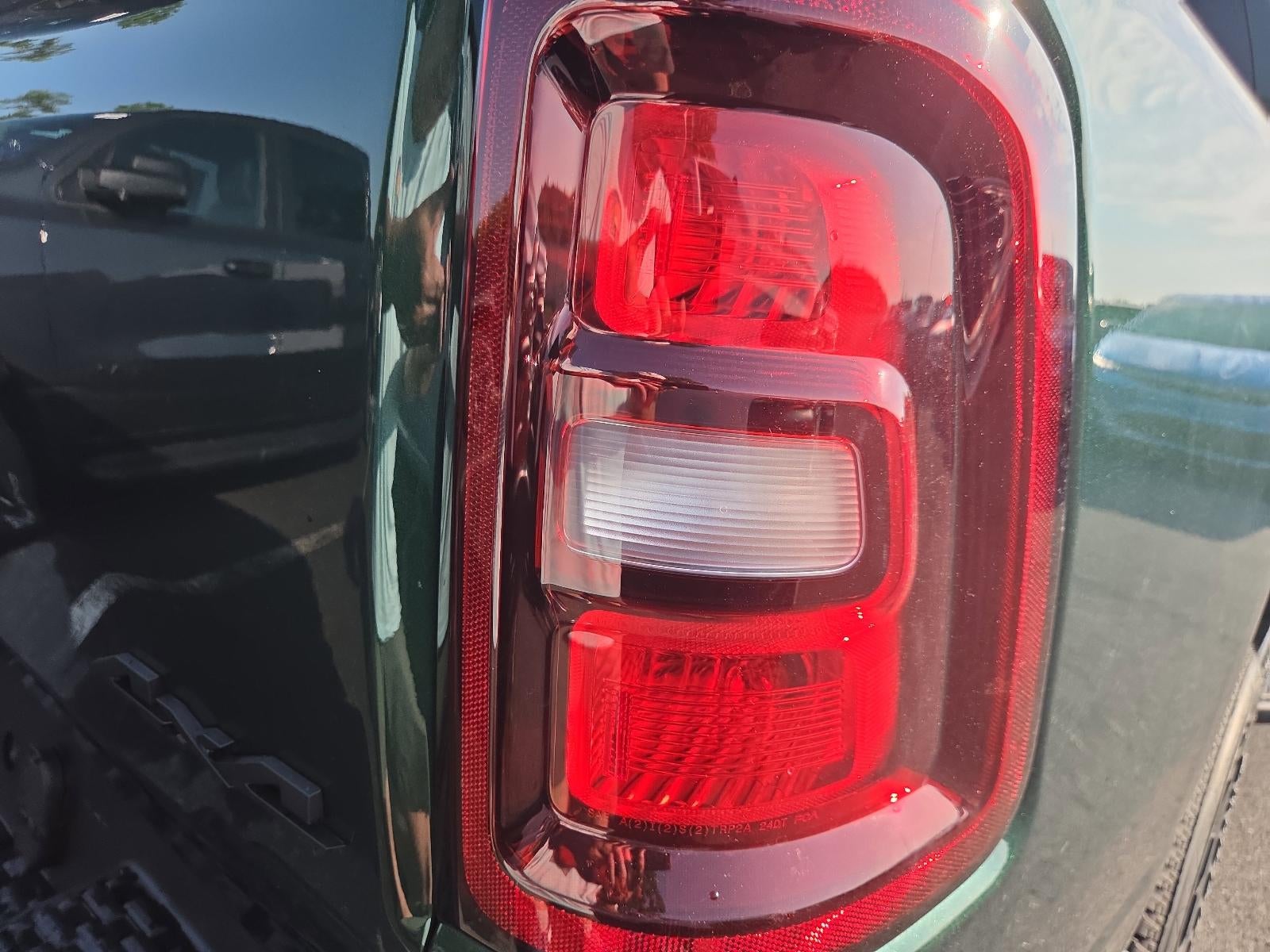 2026 RAM 1500 Express 4x4 Crew Cab 5'7" Box
