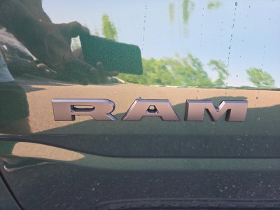 2026 RAM 1500 Express 4x4 Crew Cab 5'7" Box