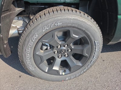 2026 RAM 1500 Express 4x4 Crew Cab 5'7" Box