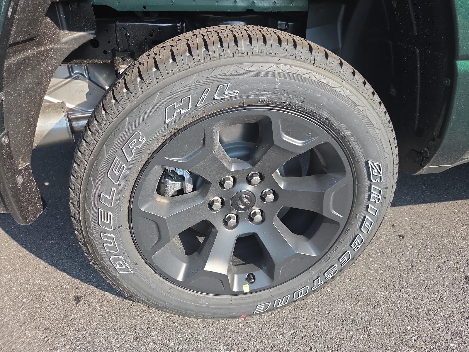 2026 RAM 1500 Express 4x4 Crew Cab 5'7" Box