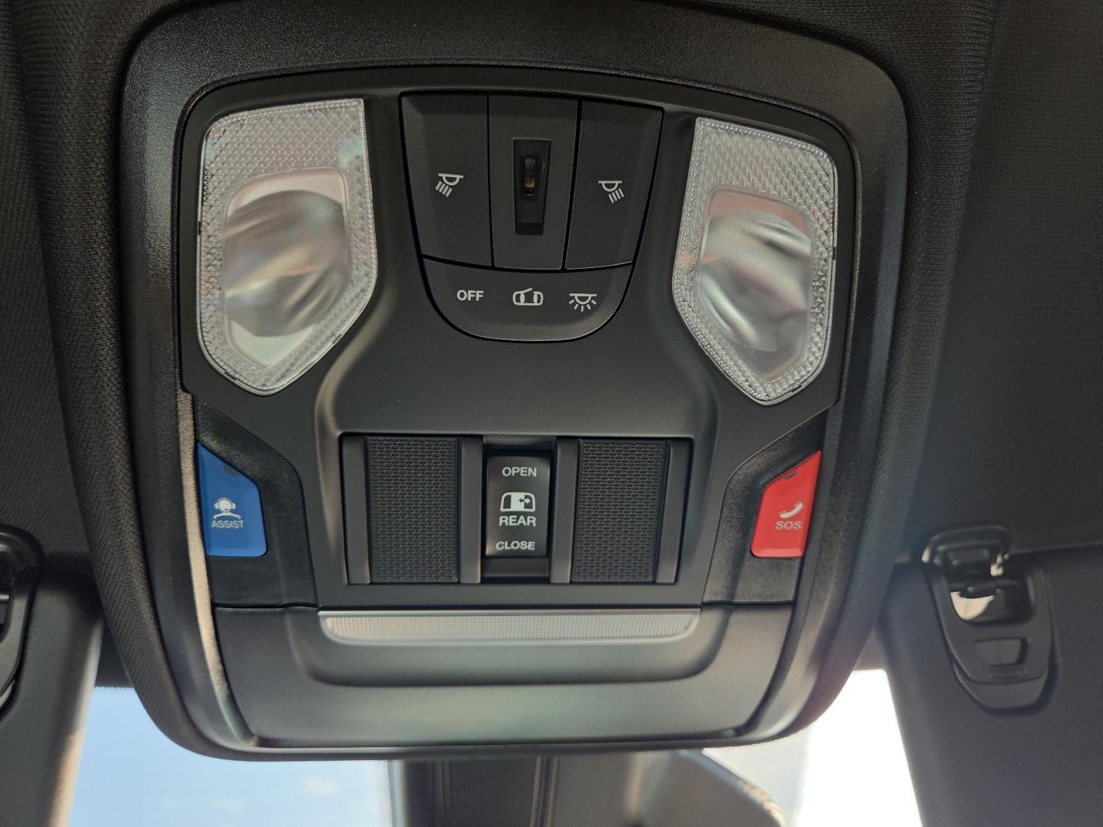 2026 RAM 1500 Express 4x4 Crew Cab 5'7" Box