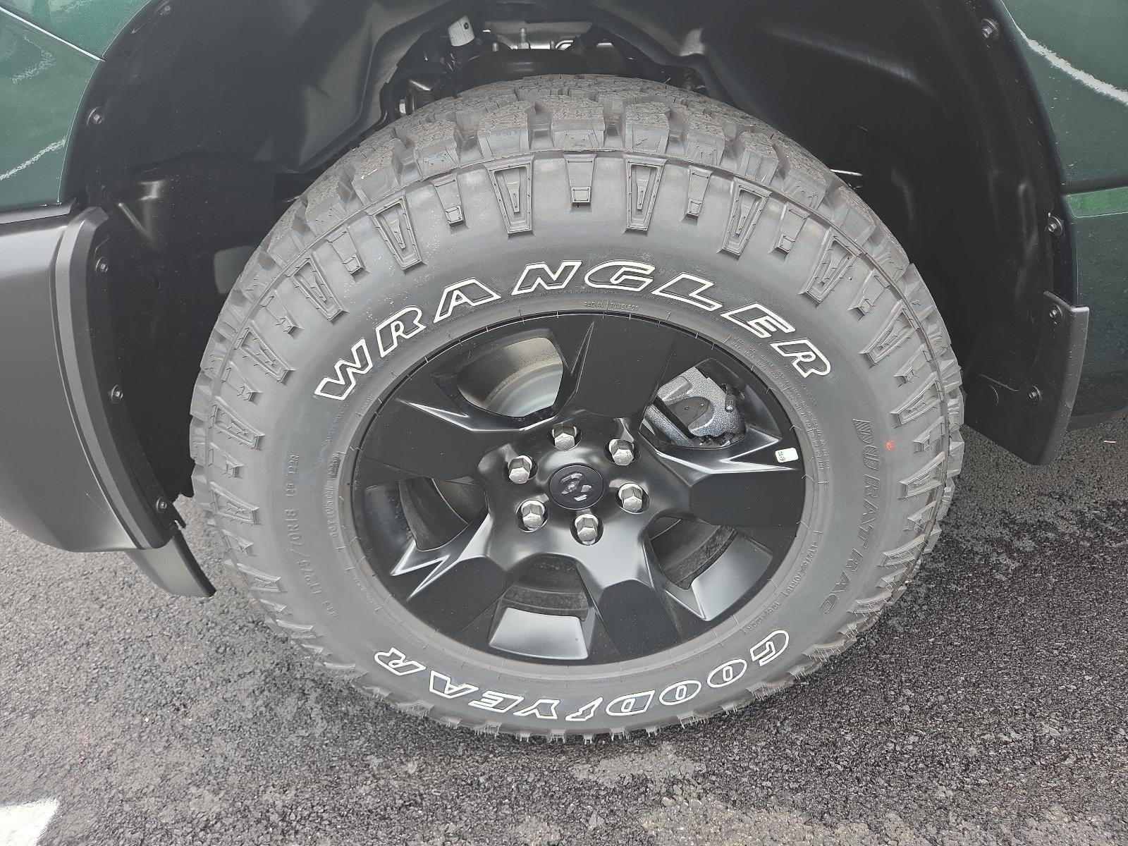 2026 RAM 1500 Warlock 4x4 Crew Cab 5'7" Box