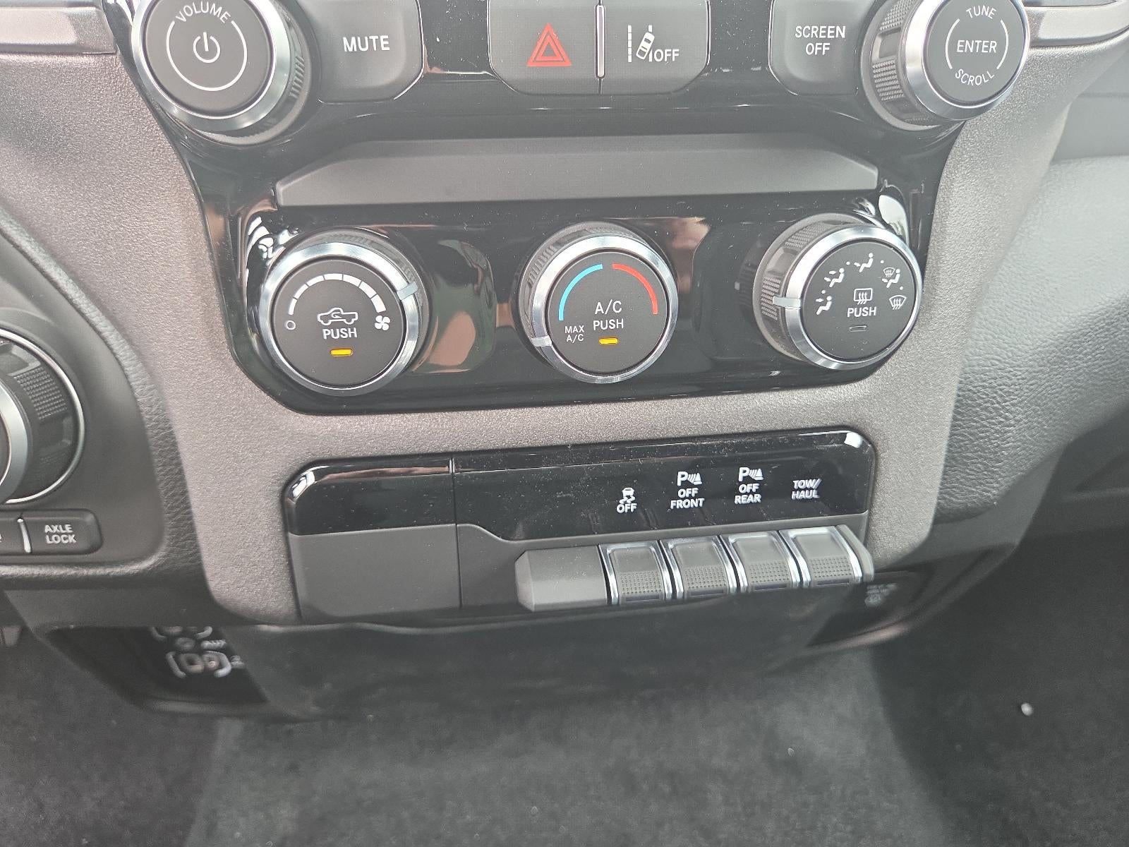 2026 RAM 1500 Warlock 4x4 Crew Cab 5'7" Box
