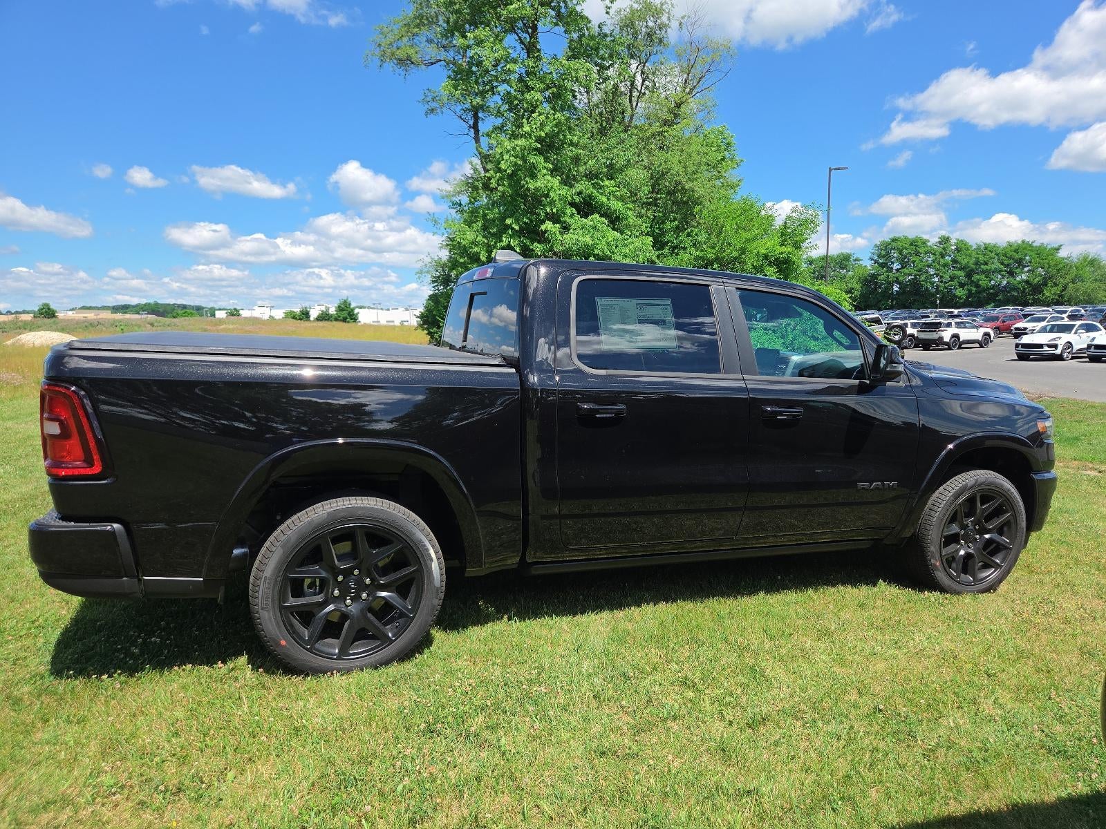 2026 RAM 1500 Laramie 4x4 Crew Cab 5'7" Box