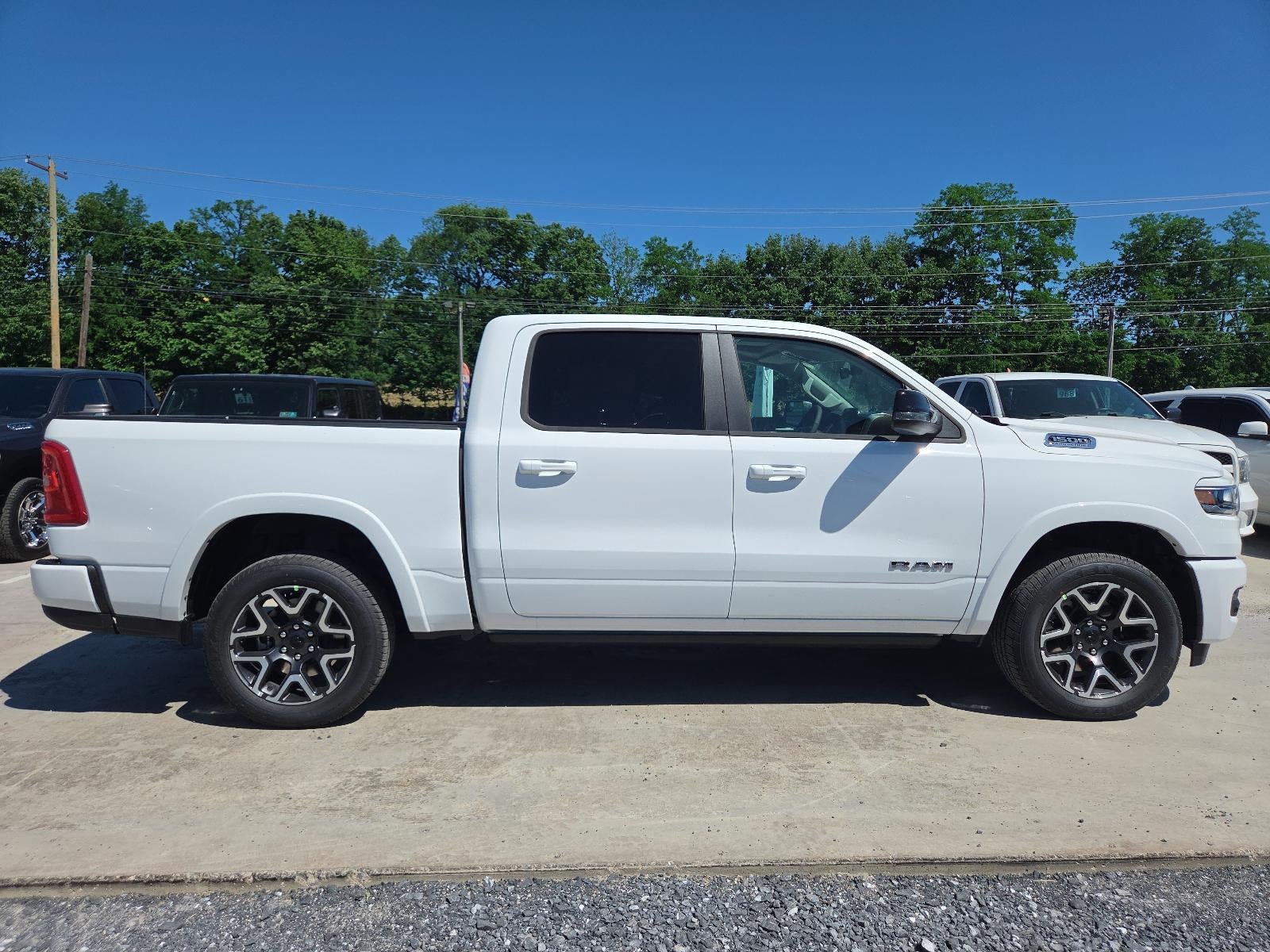 2026 RAM 1500 Laramie 4x4 Crew Cab 5'7" Box