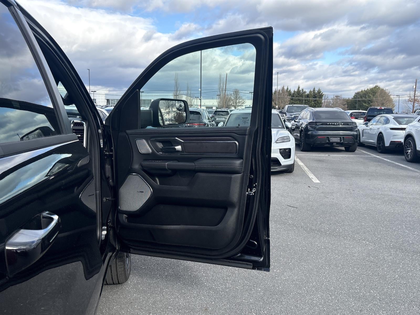 2026 RAM 1500 Laramie 4x4 Crew Cab 5'7" Box