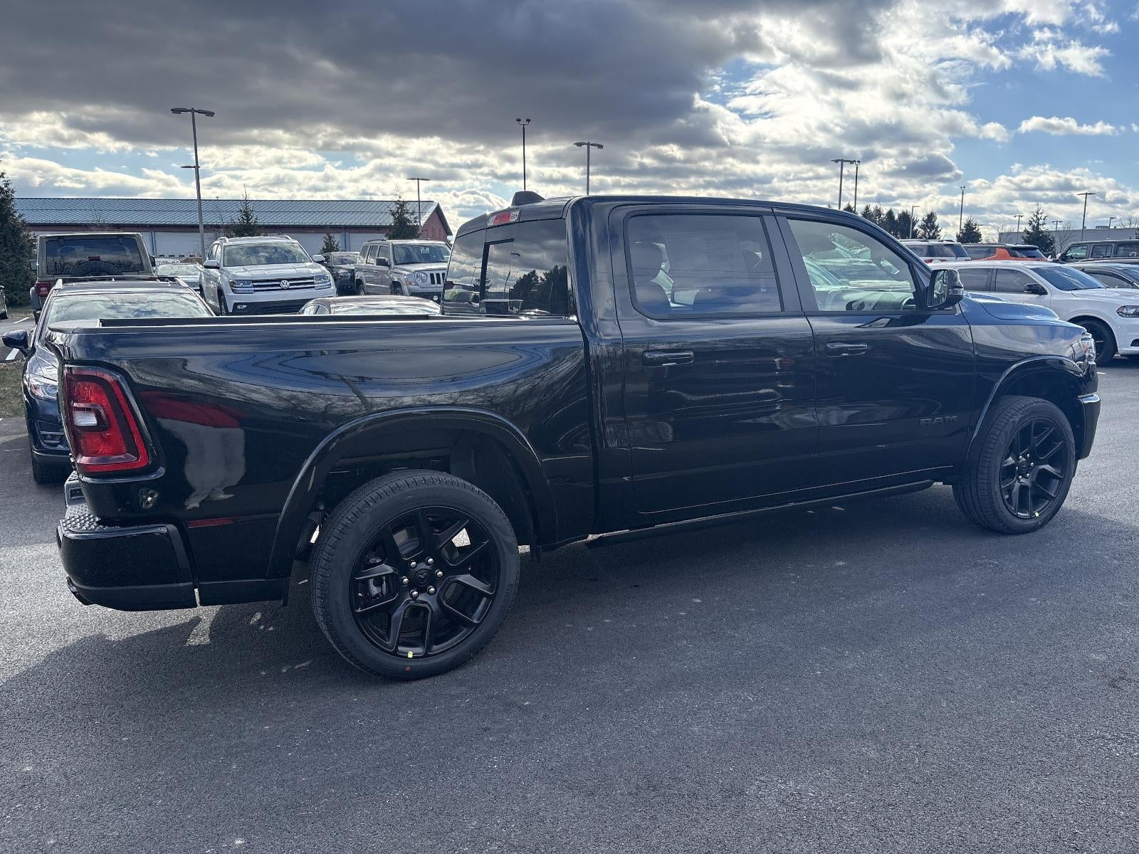 2026 RAM 1500 Laramie 4x4 Crew Cab 5'7" Box