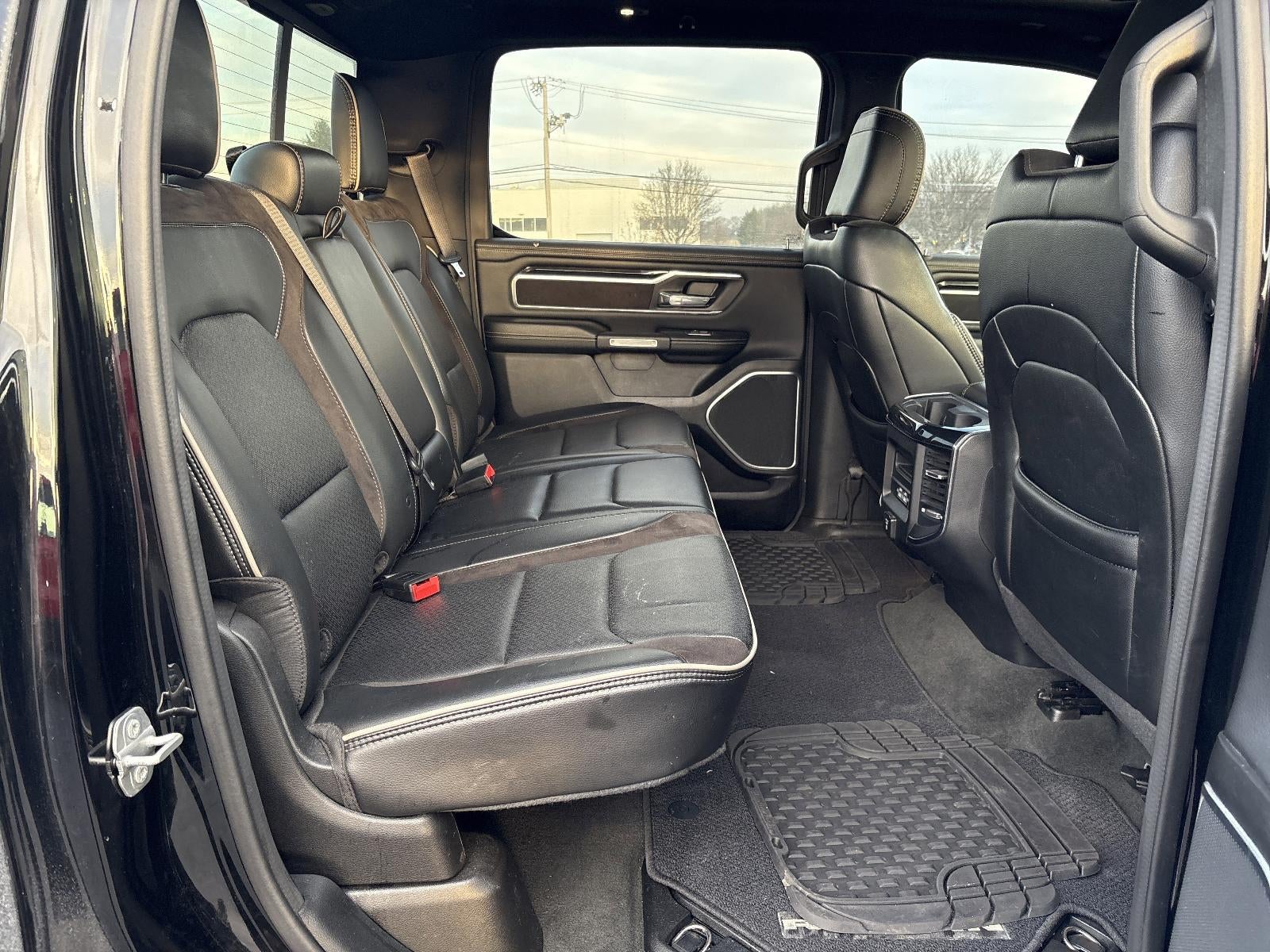 2022 RAM 1500 Laramie 4x4 Crew Cab 5'7" Box