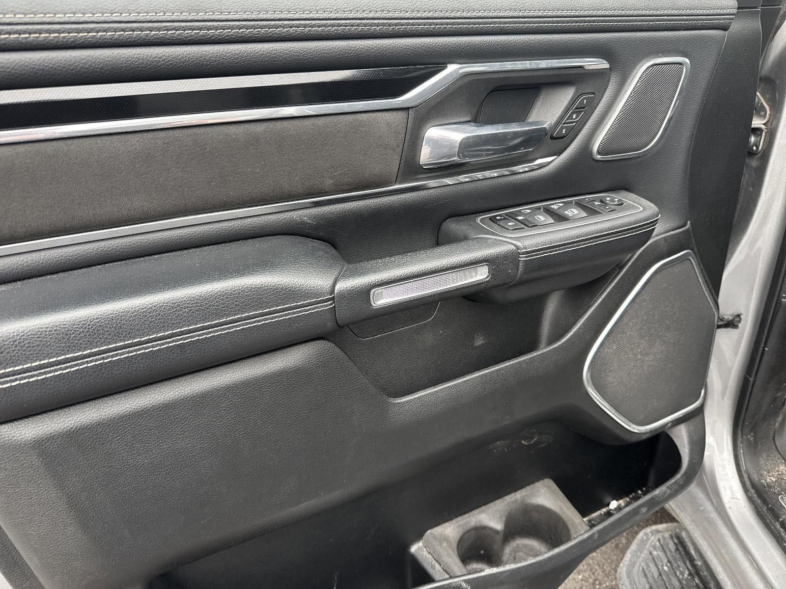 2022 RAM 1500 Laramie 4x4 Crew Cab 5'7" Box