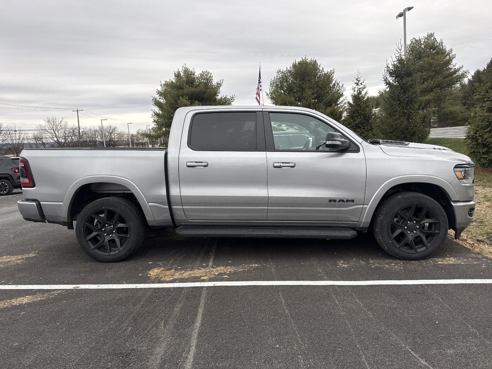 2022 RAM 1500 Laramie 4x4 Crew Cab 5'7" Box