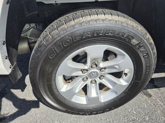 2019 RAM 1500 Laramie 4x4 Crew Cab 5'7" Box